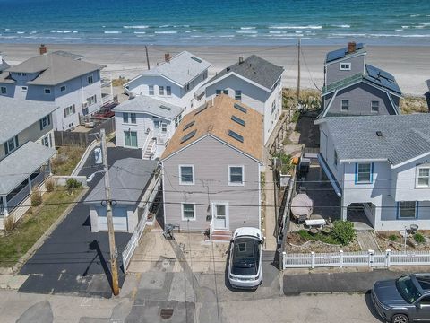 Photo of 16 Manomet Ave #Summer, Hull, MA 02045 (MLS # 73523428)