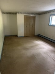 10 Zabriskie Dr E