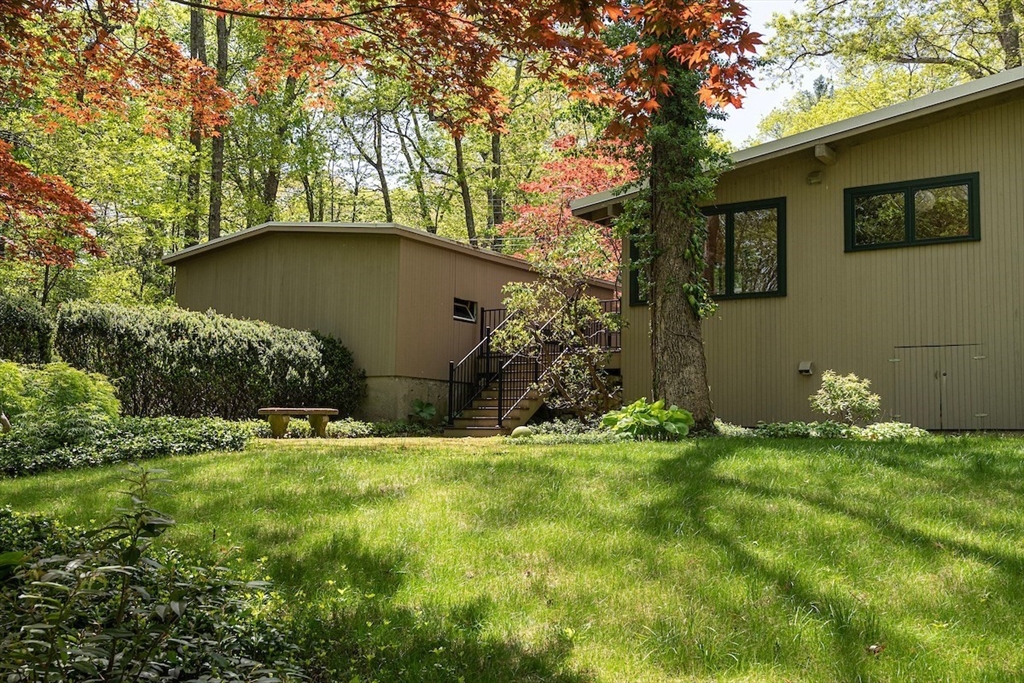 8 Dewey Rd