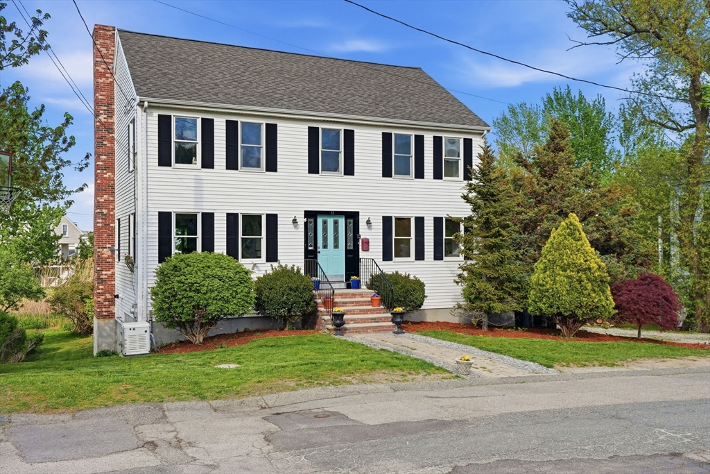 42 Duck Ln, Hull, MA Photo #1