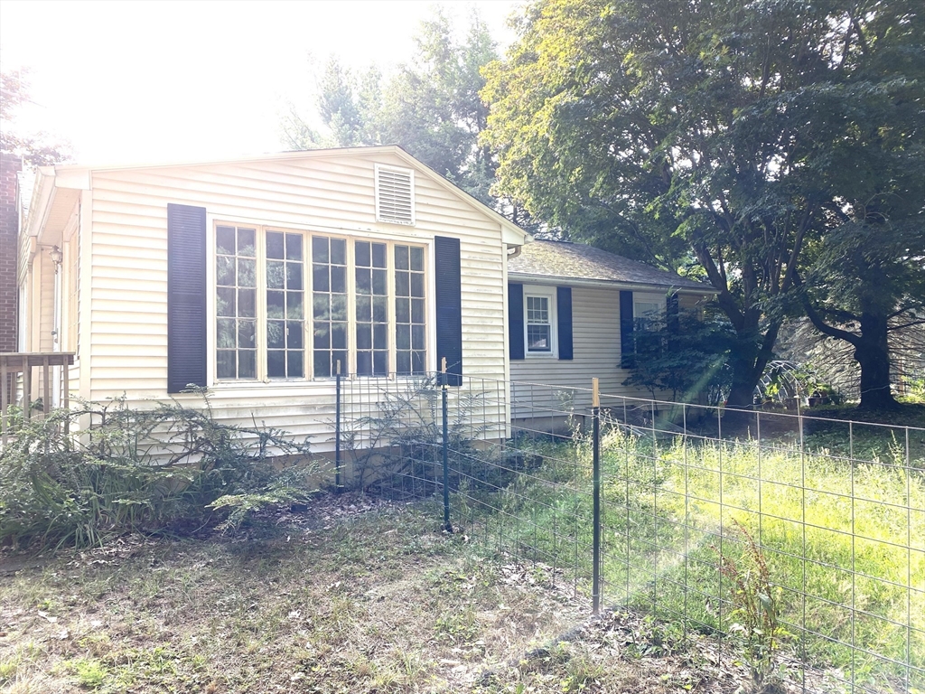 463 Bailey Rd 1