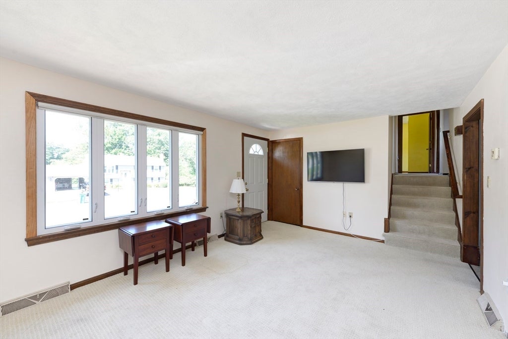 10 Chester Rd, Billerica, MA, 10 Chester Rd, Billerica, MA Photo #15