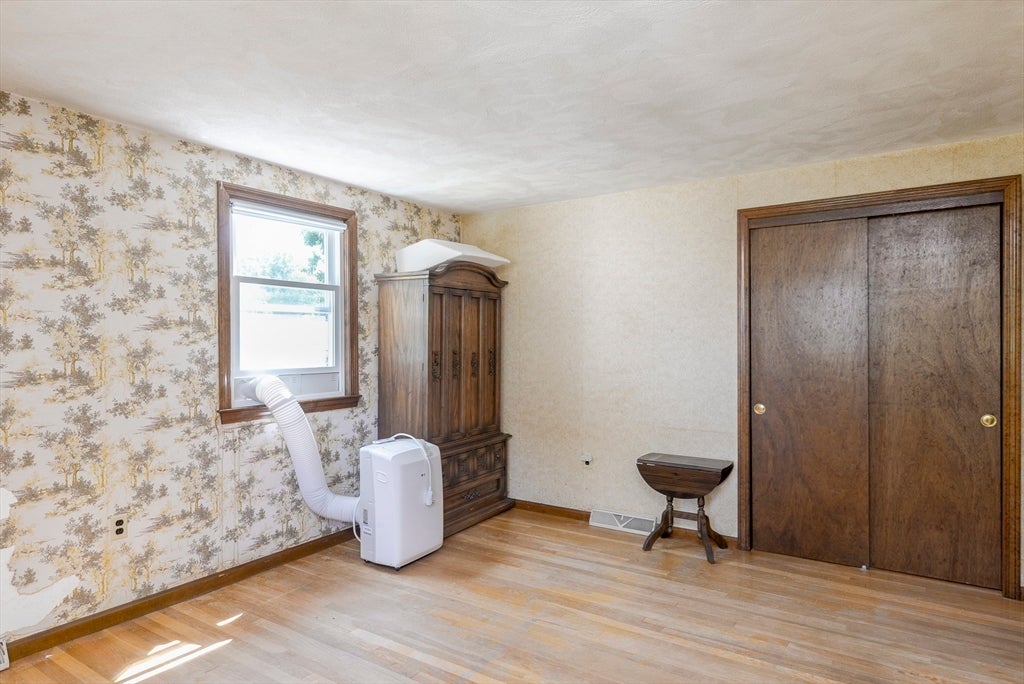 10 Chester Rd, Billerica, MA, 10 Chester Rd, Billerica, MA Photo #27