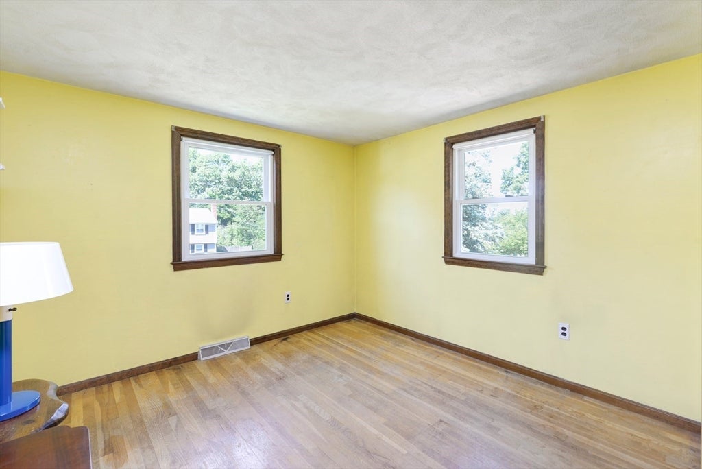 10 Chester Rd, Billerica, MA, 10 Chester Rd, Billerica, MA Photo #25