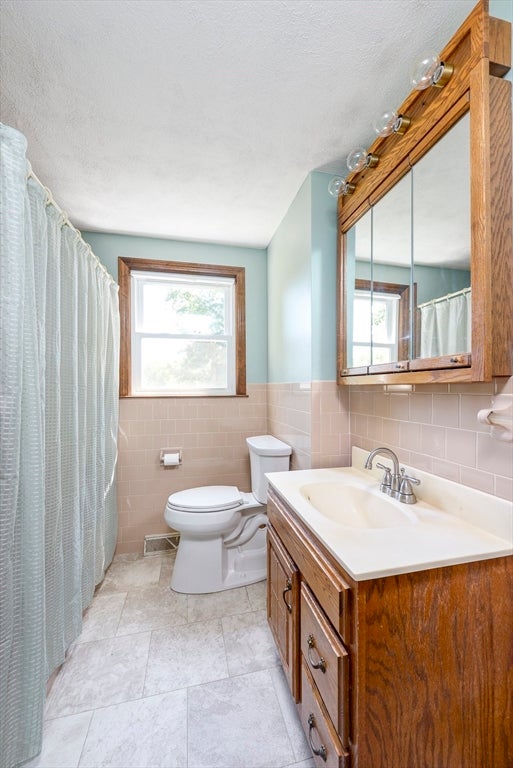 10 Chester Rd, Billerica, MA, 10 Chester Rd, Billerica, MA Photo #21