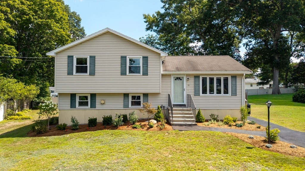 Photo of 10 Chester Rd, Billerica, MA