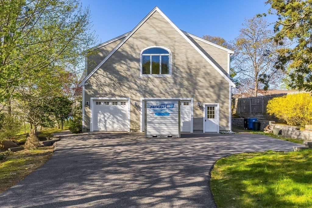 309 Carriage Shop Rd