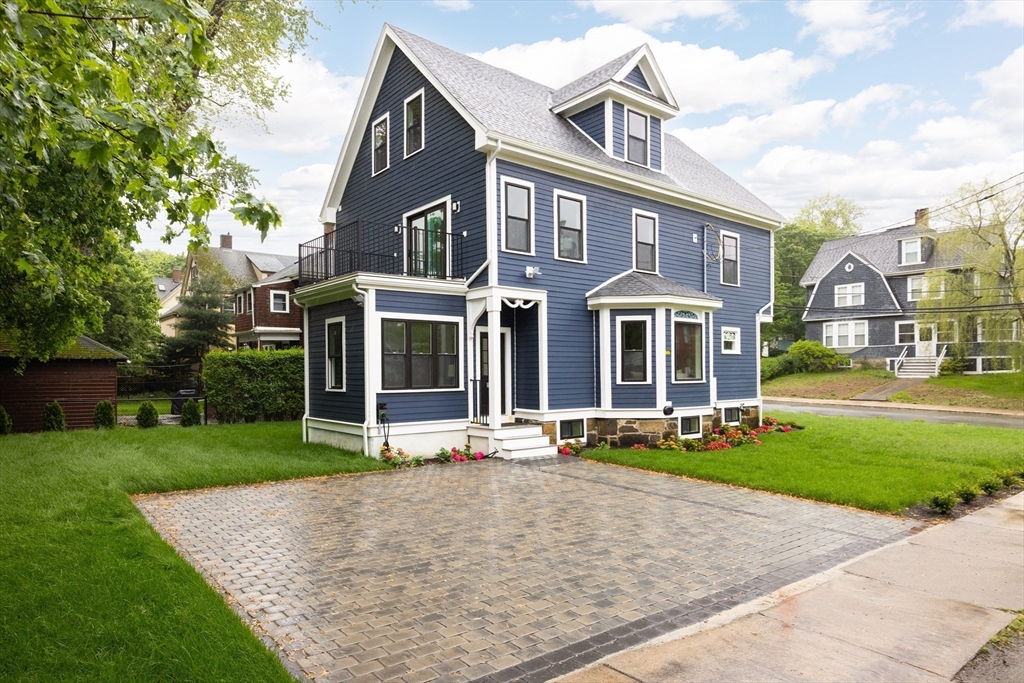 24 Ivory St