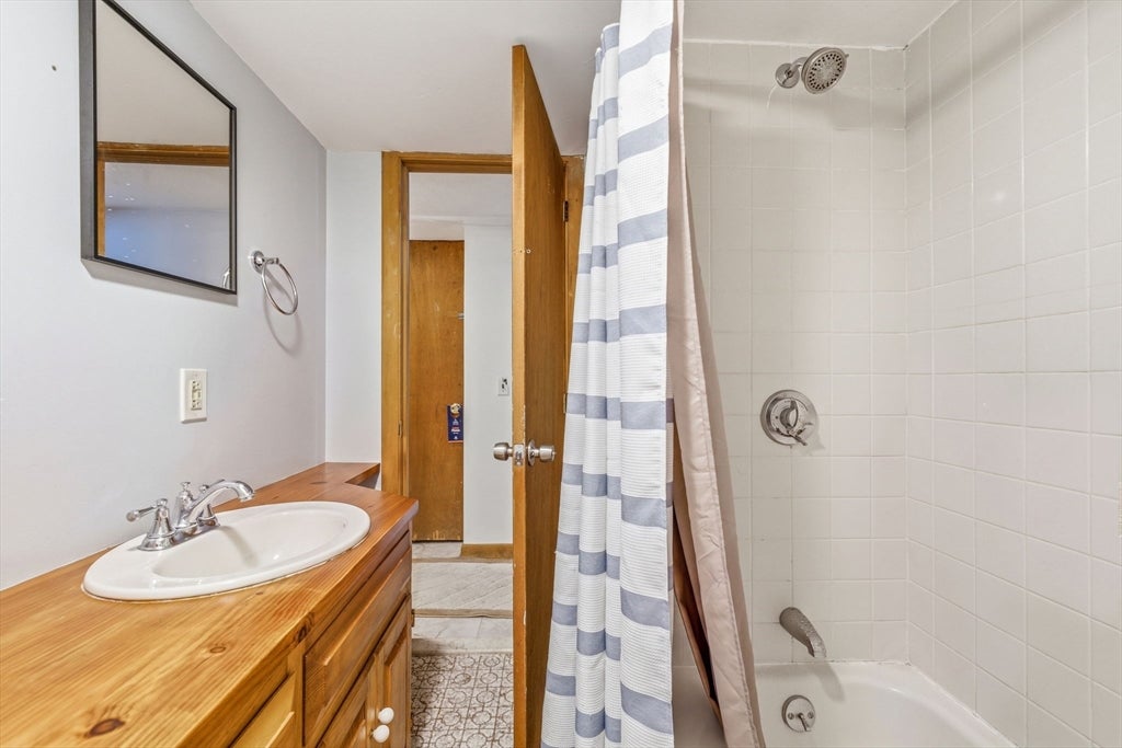 5 Hull DR, Saugus, MA, 5 Hull DR, Saugus, MA Photo #28