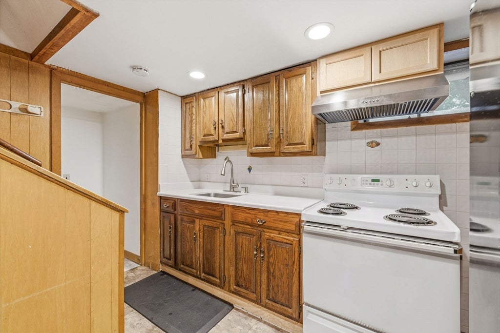 5 Hull DR, Saugus, MA, 5 Hull DR, Saugus, MA Photo #22