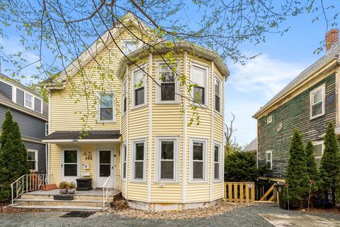 Photo of 592 Trapelo Rd #1, Belmont, MA 02478 (MLS # 73514183)