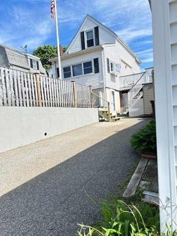 14 Pequot Rd