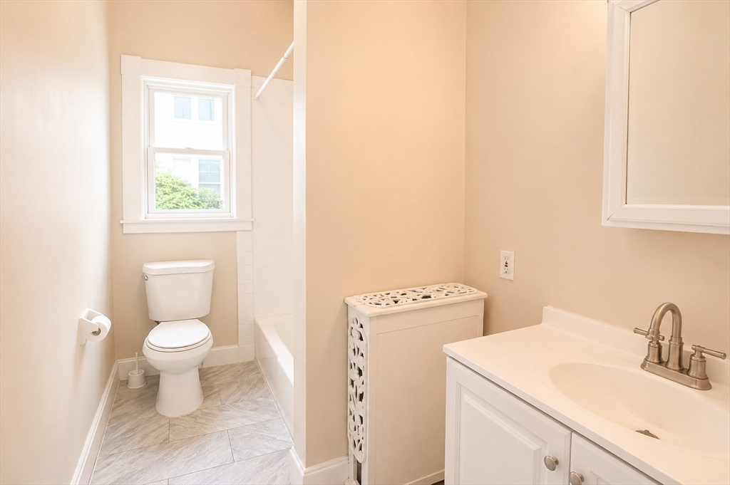 244 Ocean St, Lynn, MA Photo #13