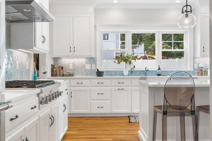 Needham, Massachusetts 02492, United States, 6 Bedrooms Bedrooms, ,6 BathroomsBathrooms,Residential,Pending,114714