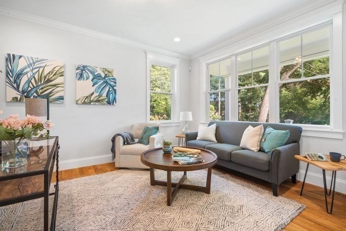 Needham, Massachusetts 02492, United States, 6 Bedrooms Bedrooms, ,6 BathroomsBathrooms,Residential,Pending,114714