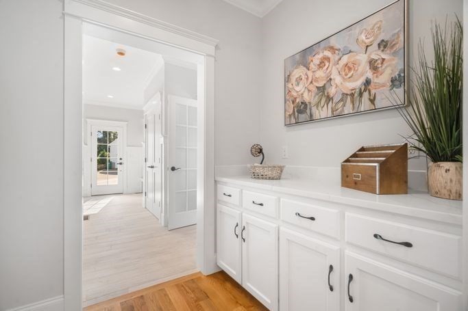 Needham, Massachusetts 02492, United States, 6 Bedrooms Bedrooms, ,6 BathroomsBathrooms,Residential,Pending,114714