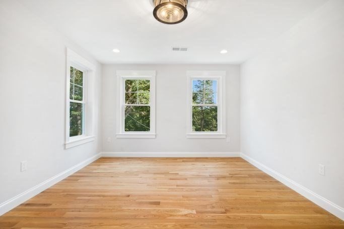 Needham, Massachusetts 02492, United States, 6 Bedrooms Bedrooms, ,6 BathroomsBathrooms,Residential,Pending,114714