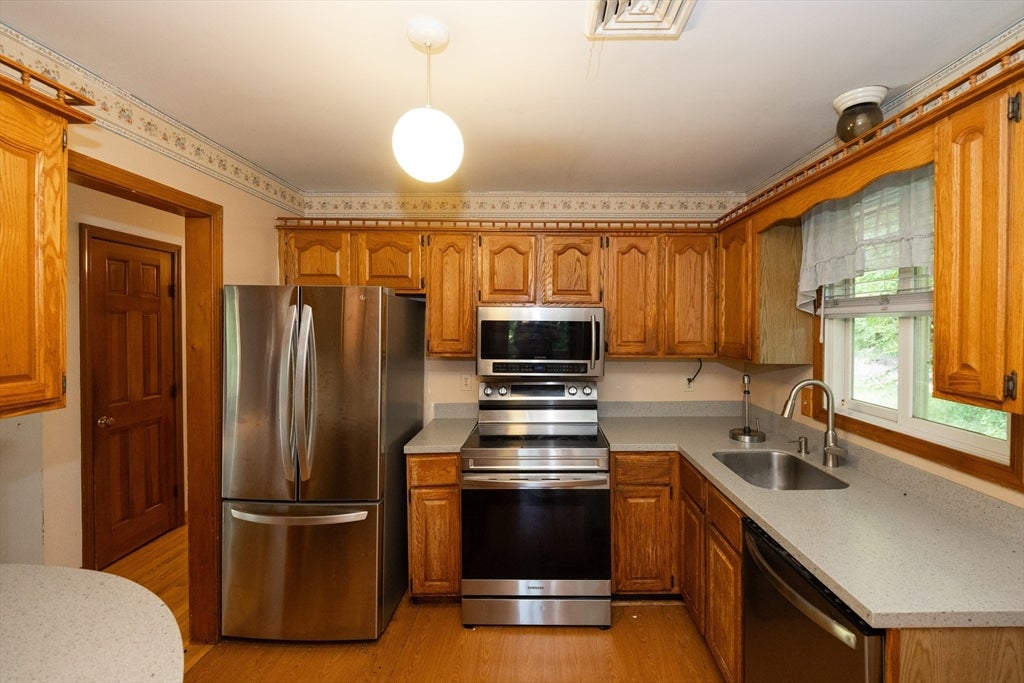 426 Cronin Rd, Warren, MA, 426 Cronin Rd, Warren, MA Photo #7