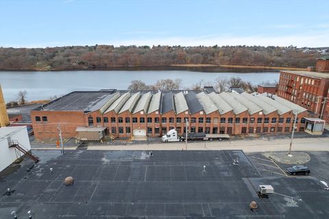 Photo of 721-727 School St, Pawtucket, RI 02860 (MLS # 73478730)