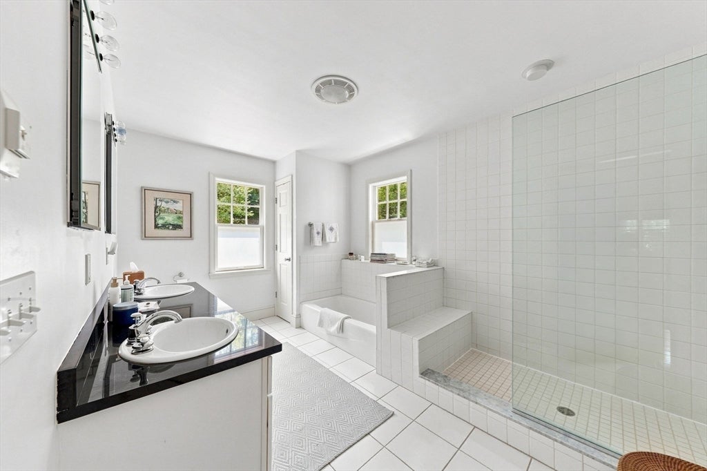 8 W Rockland Farm, Dartmouth, MA, 8 W Rockland Farm, Dartmouth, MA Photo #20