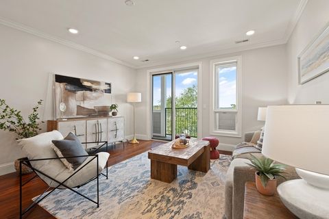 87 Medford St. 305 Medford MA 02155