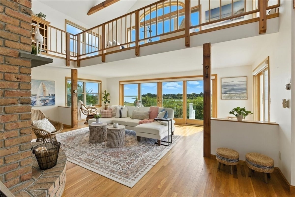 60 Smith Heights Way