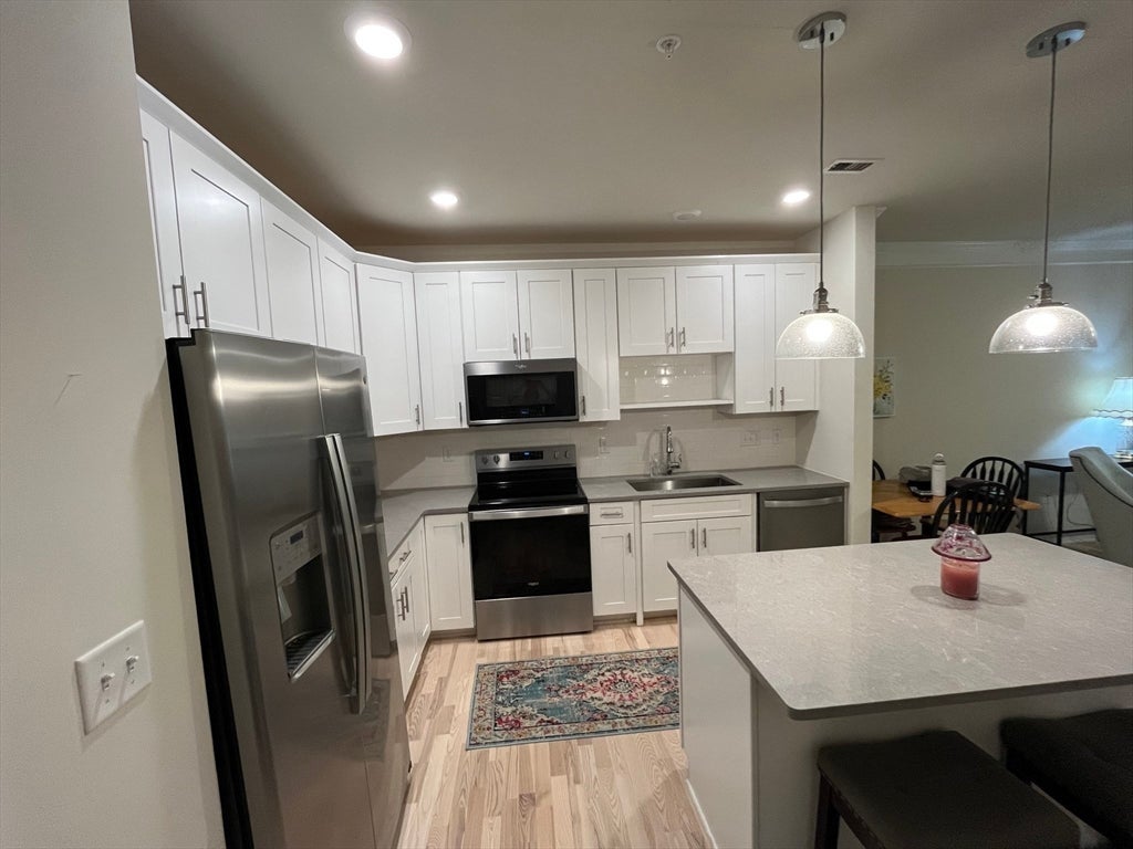 4204 Peters Farm Way 204