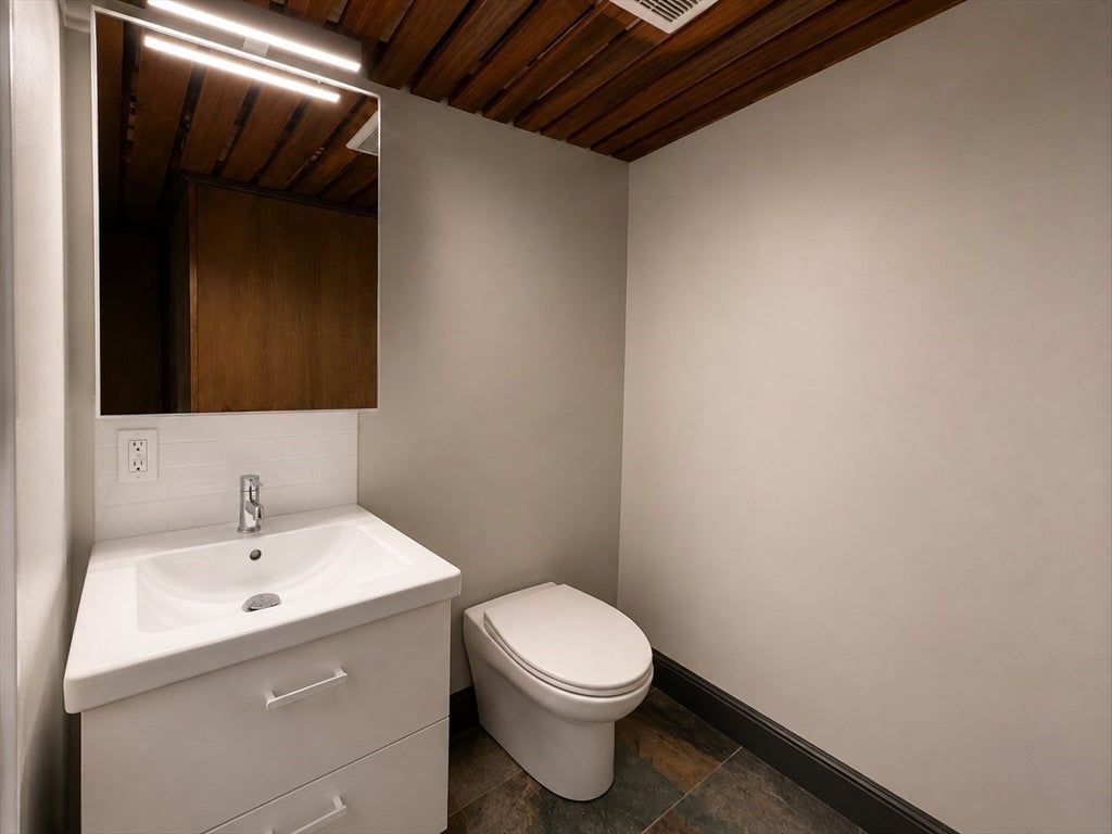 29 Meacham Rd, Somerville, MA Photo #11