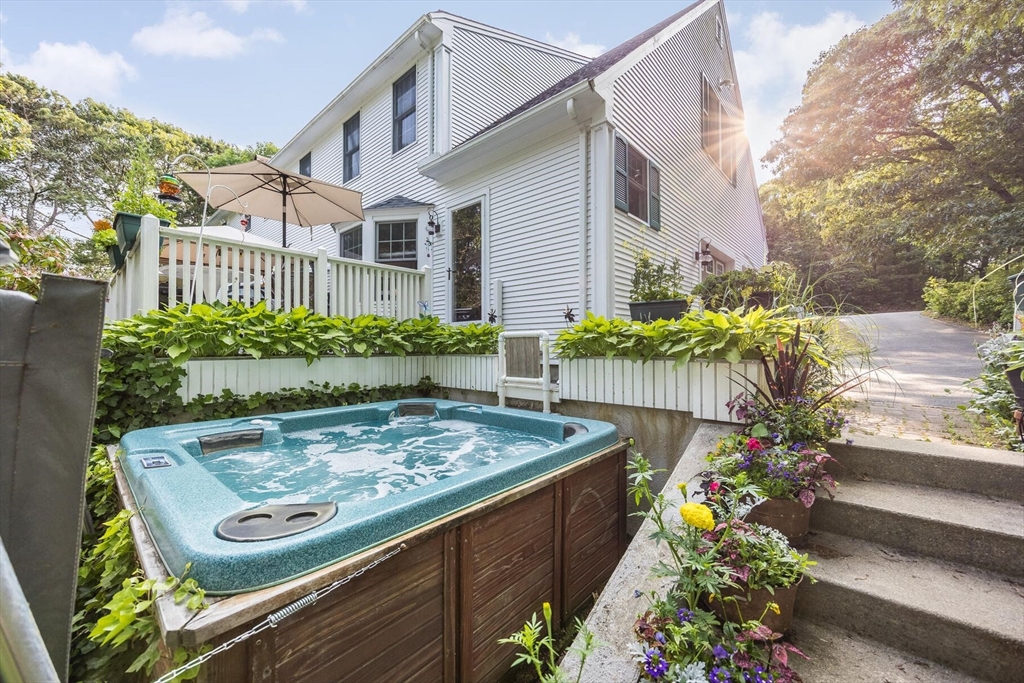 43 Owl Pond Rd