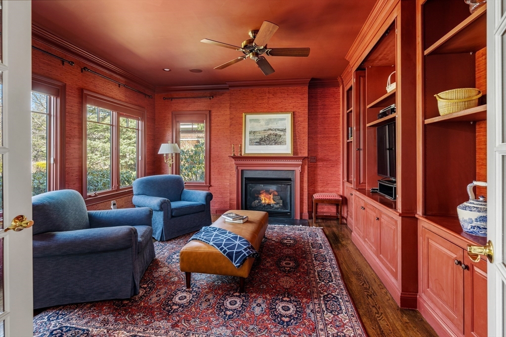 71 Clubhouse Drive 71