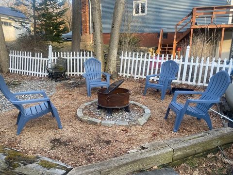 169 Green St Gardner MA 01440