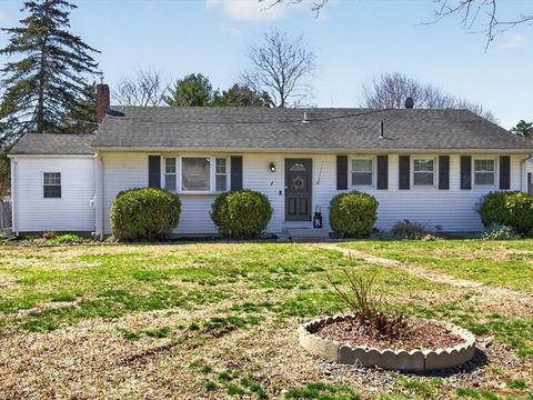 1 Carmen Park Dr Middleboro MA 02346