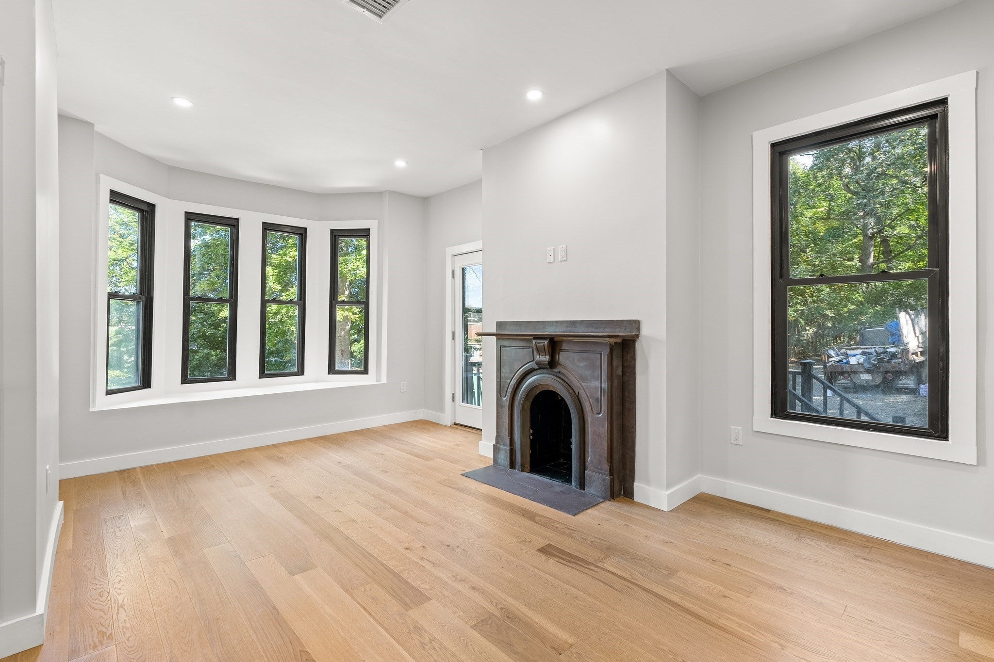 16-18 Yale Terrace 1
