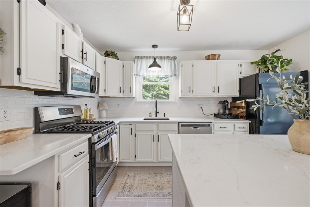 16 Fairview Farm Rd