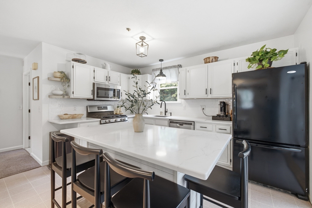 16 Fairview Farm Rd