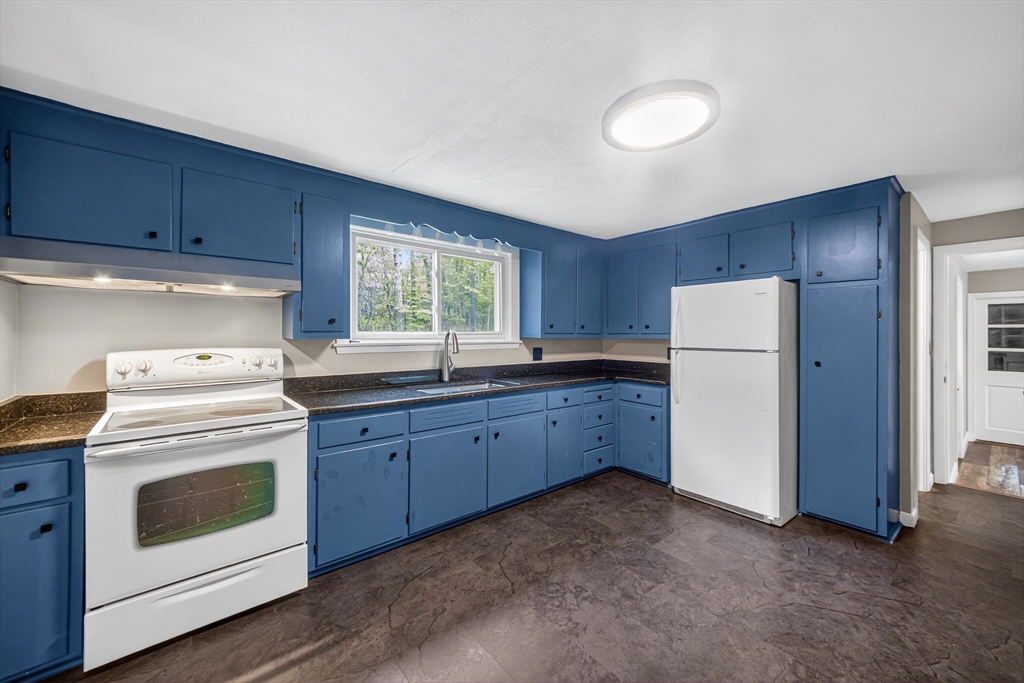 61 Jordan St, Chelmsford, MA Photo #4
