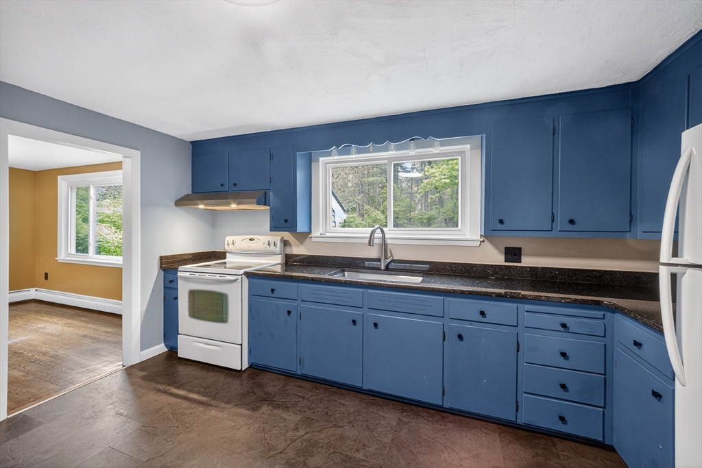 61 Jordan St, Chelmsford, MA Photo #5