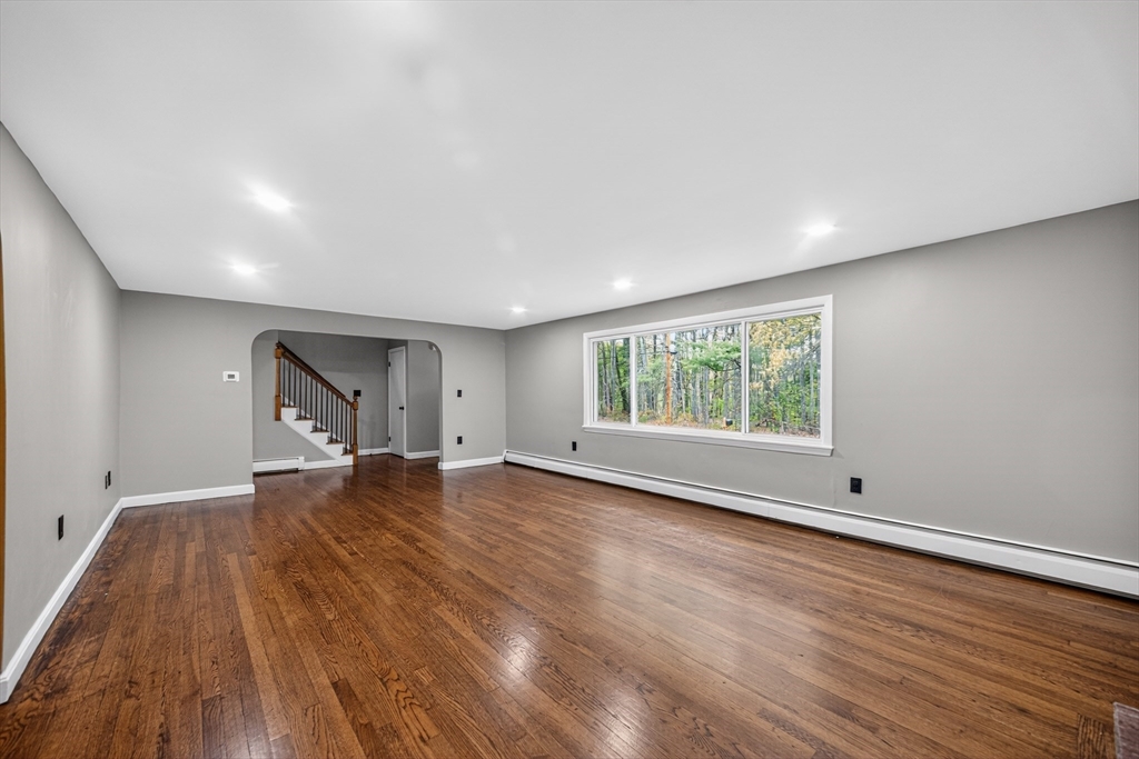 61 Jordan St, Chelmsford, MA Photo #11