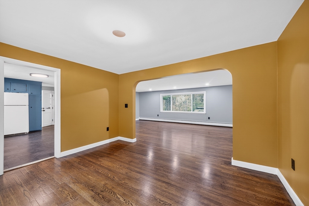 61 Jordan St, Chelmsford, MA Photo #8