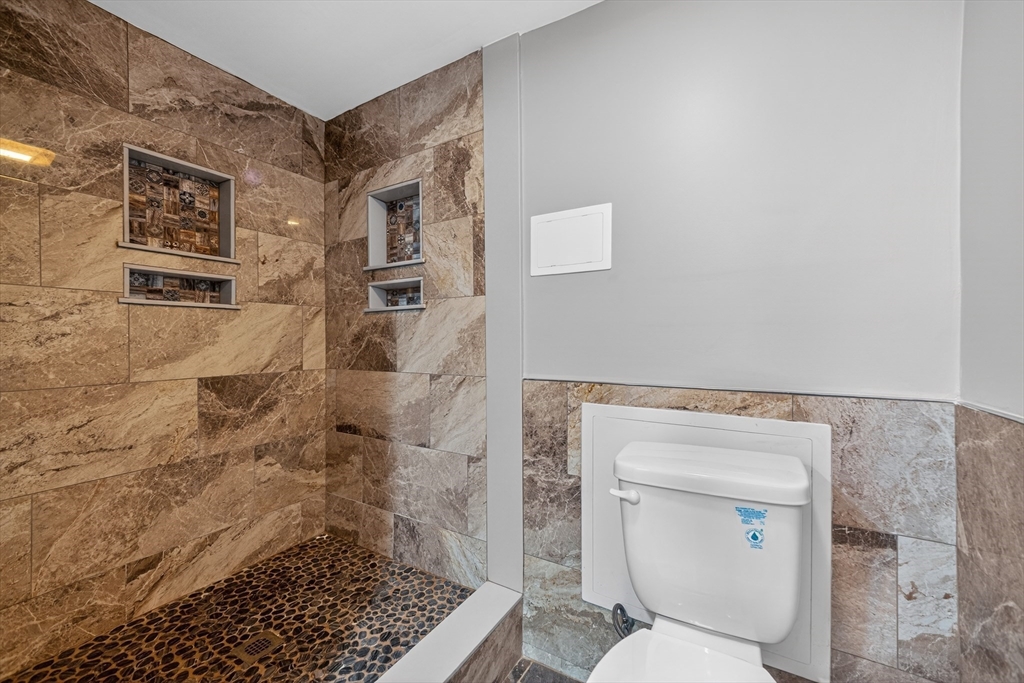 61 Jordan St, Chelmsford, MA Photo #28