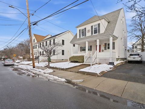 10 Bradshaw St Medford MA 02155