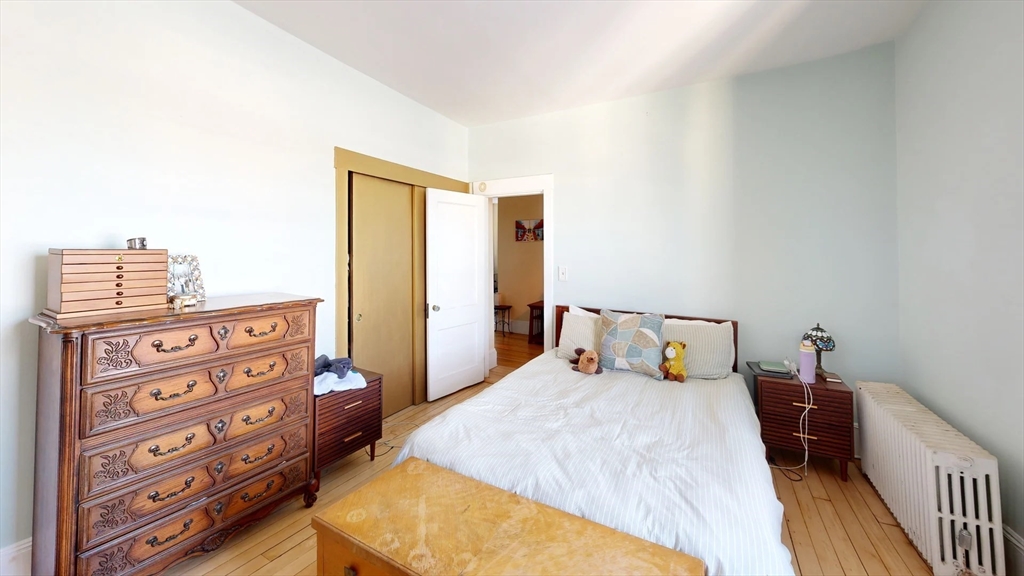 1161 Commonwealth Ave 8