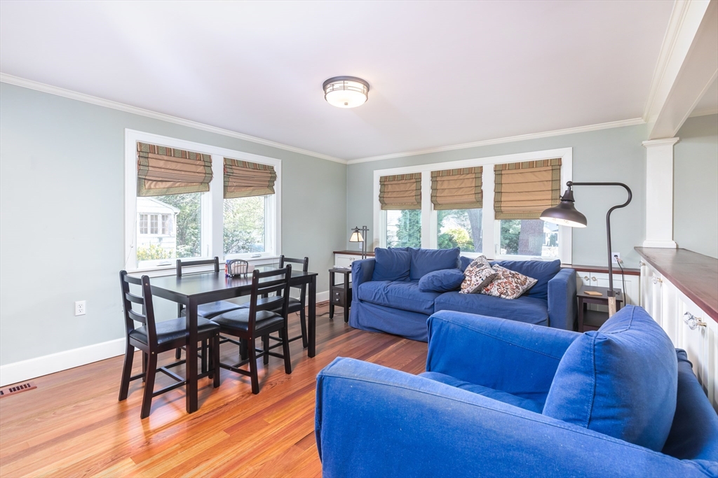 17 Deforest Rd