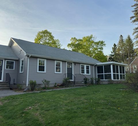 4 Charles Patten Dr Sterling MA 01564