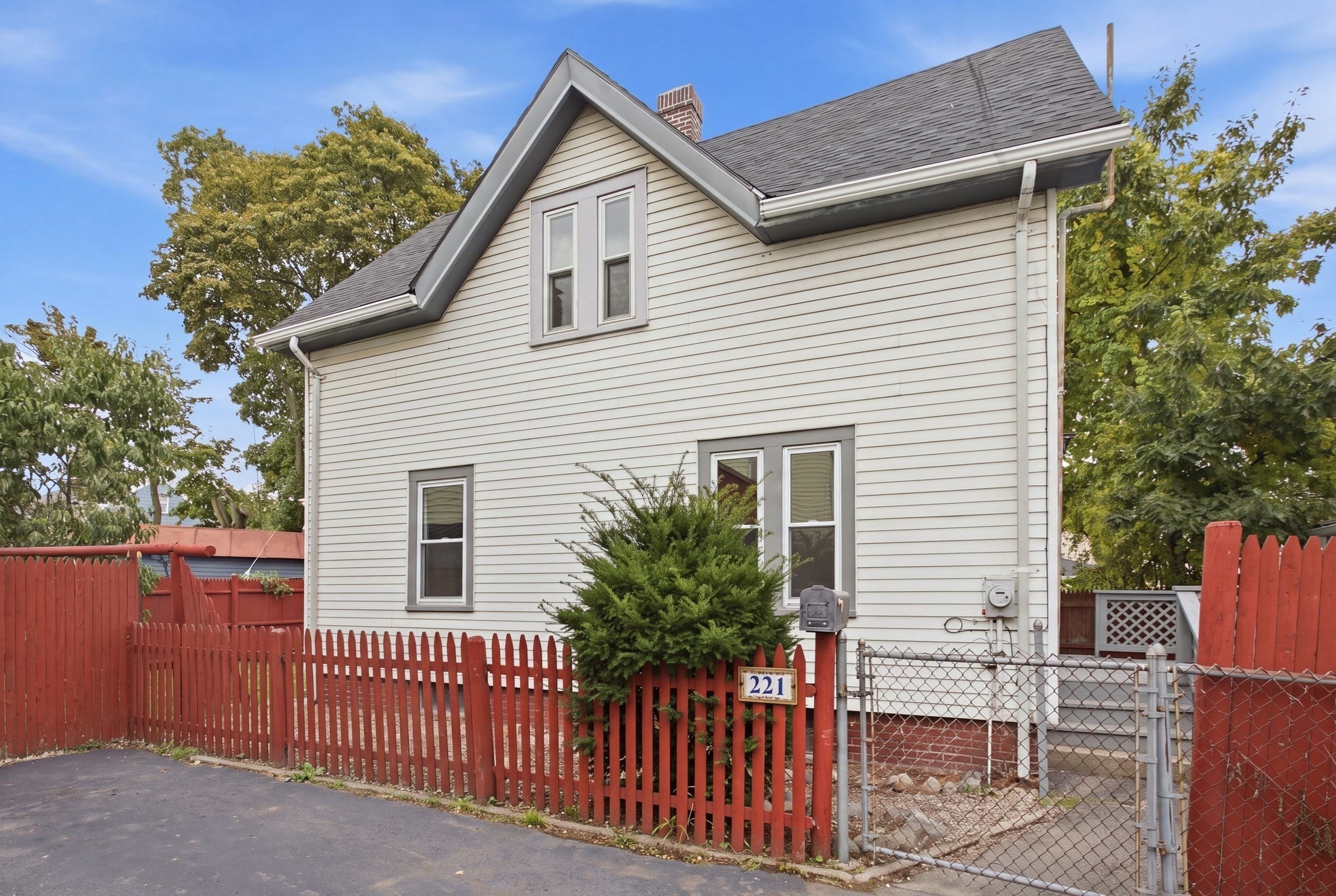 221 Chatham St, Lynn, MA Photo #1