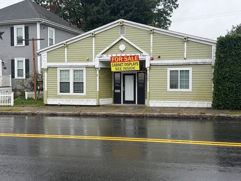 Photo of 2307 Acushnet Ave, New Bedford, MA 02745 (MLS # 73435253) Photo of 2307 Acushnet Ave, New Bedford, MA 02745 (MLS # 73435253)