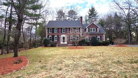 Photo of 10 Blue Jay St, Franklin, MA 02038 (MLS # 73492474)