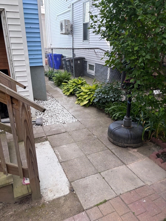 8 Porter St