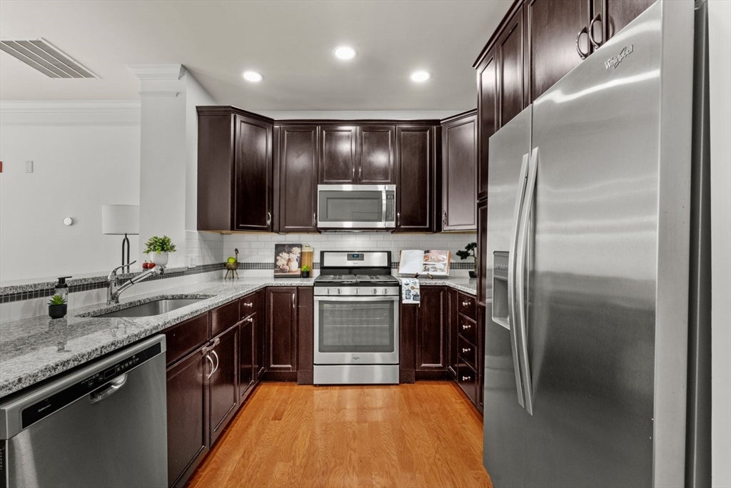 2106 Simeon Howard Way 2106