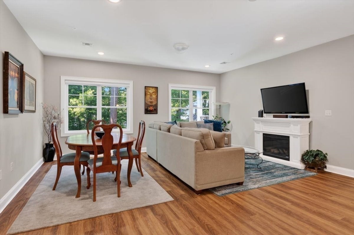 2 Longwood Lane 204